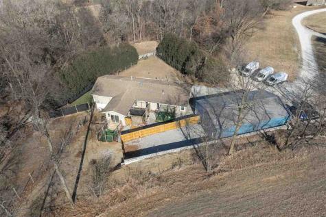 1045 Vine Avenue Riverside IA 52327
