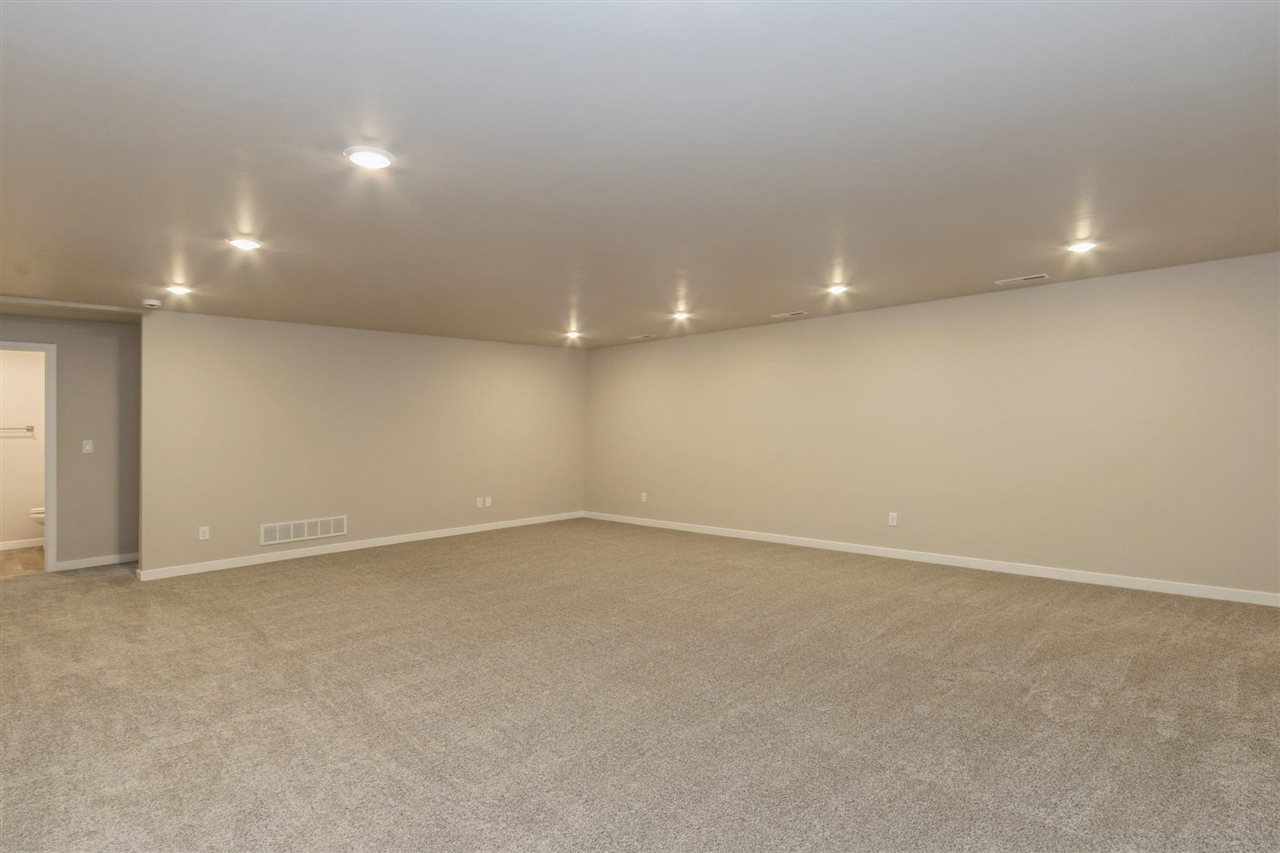 765 Chamberlin Lane North Liberty IA 52317