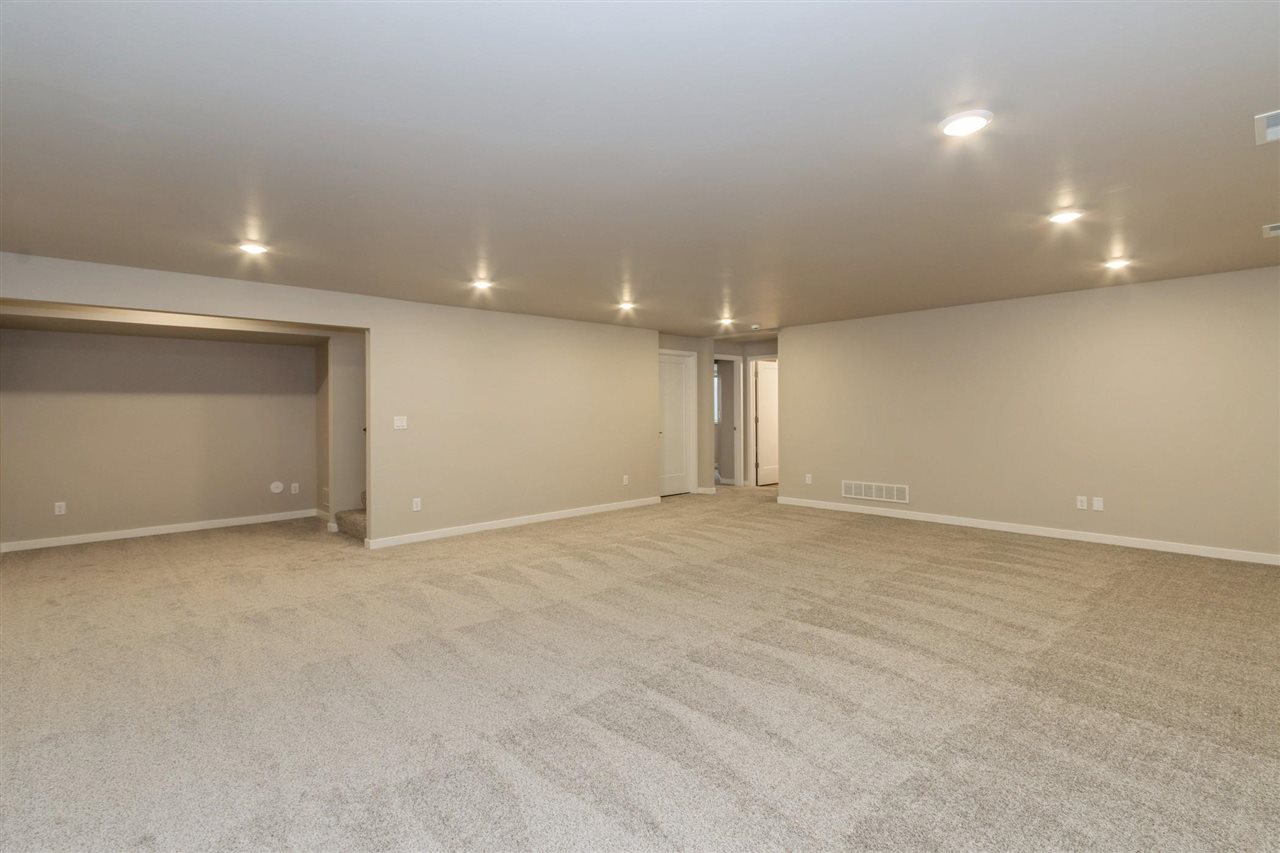 765 Chamberlin Lane North Liberty IA 52317