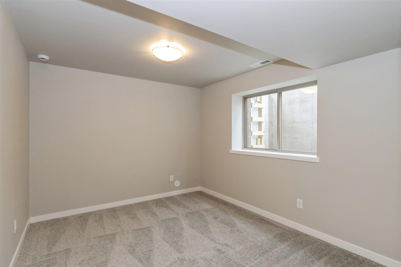 765 Chamberlin Lane North Liberty IA 52317