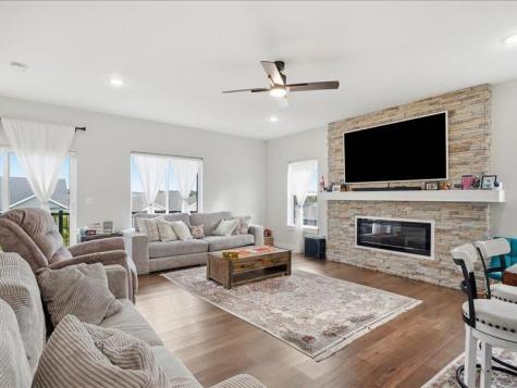 4187 Barbaro Avenue Iowa City IA 52240