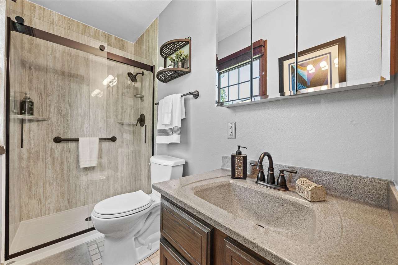 556 Mahaska Court Iowa City IA 52246