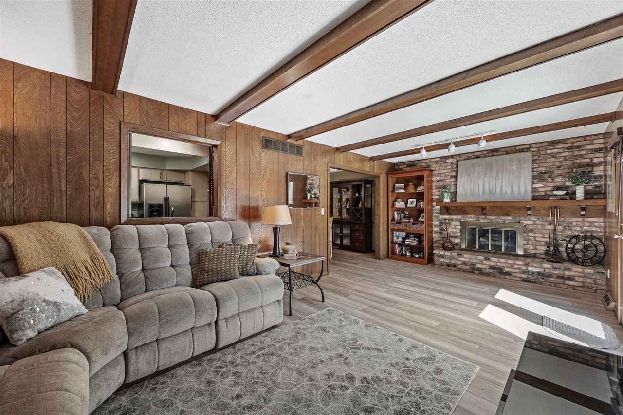 556 Mahaska Court Iowa City IA 52246