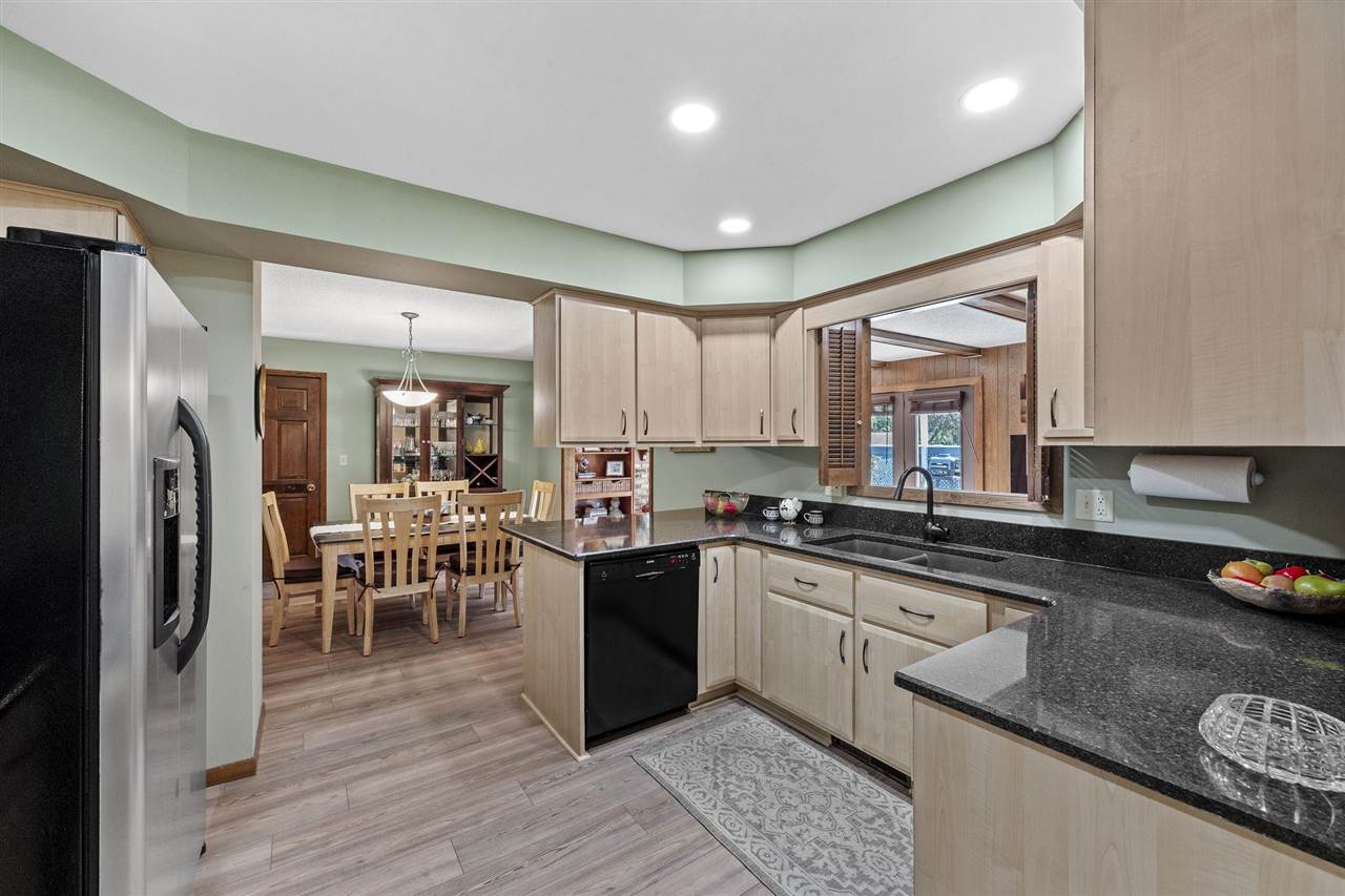 556 Mahaska Court Iowa City IA 52246