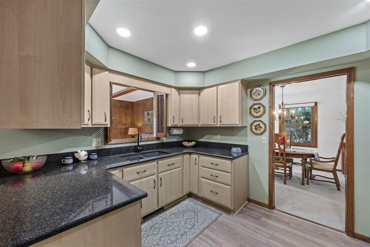 556 Mahaska Court Iowa City IA 52246