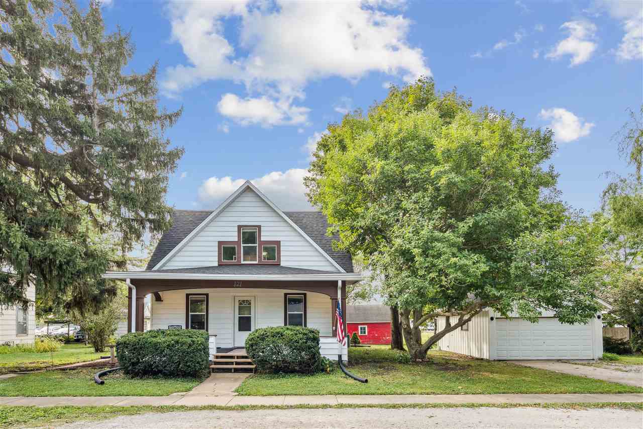 121 Brady Street Hills IA 52235