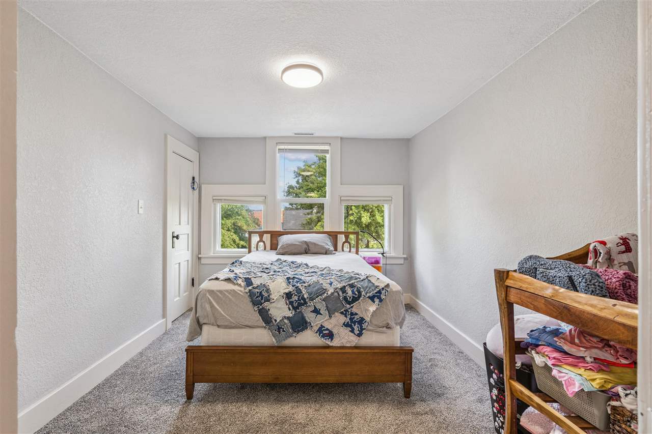 121 Brady Street Hills IA 52235