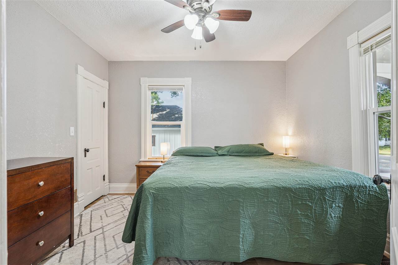 121 Brady Street Hills IA 52235