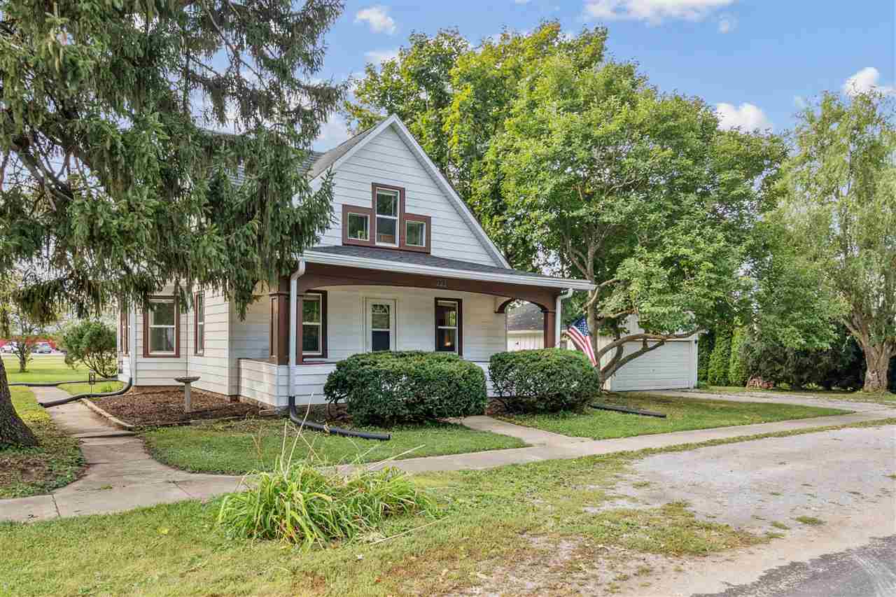 121 Brady Street Hills IA 52235