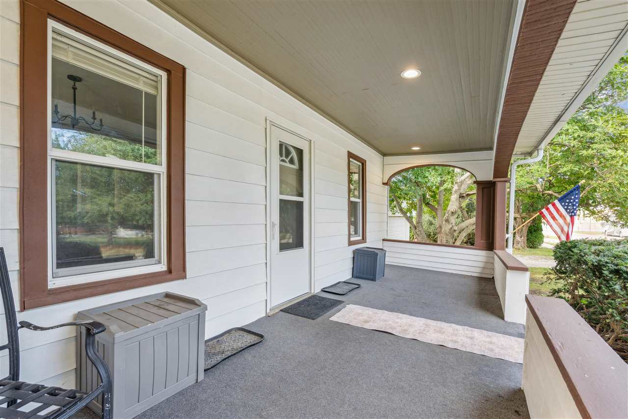 121 Brady Street Hills IA 52235