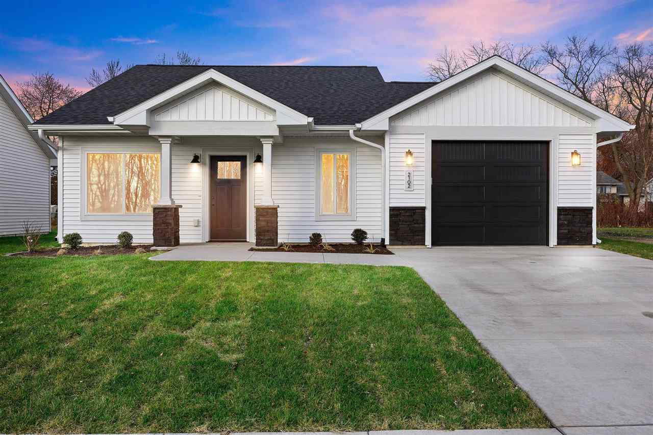 2102 Whispering Meadow Drive Iowa City IA 52240