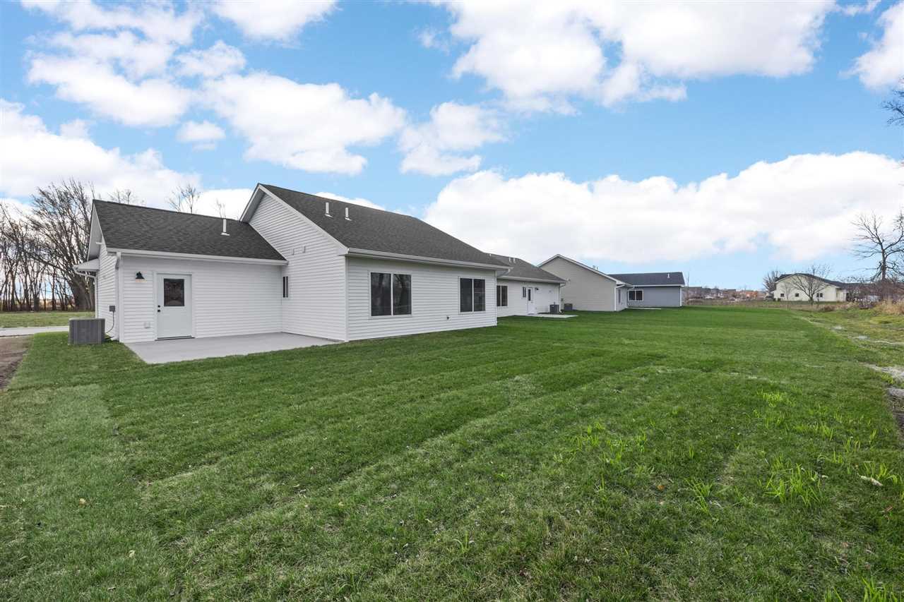 2102 Whispering Meadow Drive Iowa City IA 52240