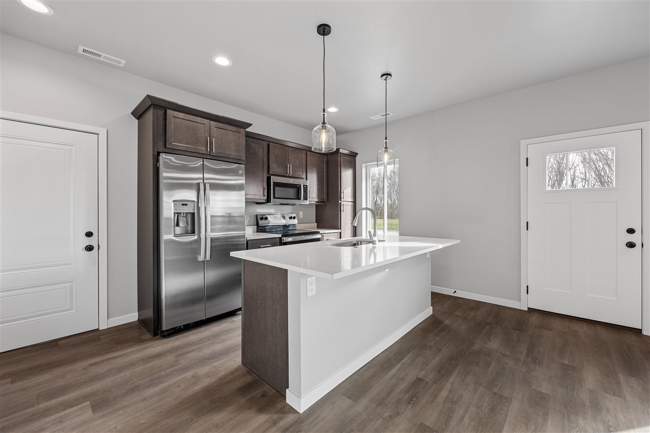 2102 Whispering Meadow Drive Iowa City IA 52240