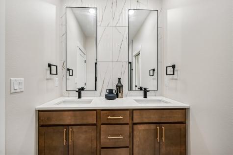 1423 Echo Ridge Lane Marion IA 52302