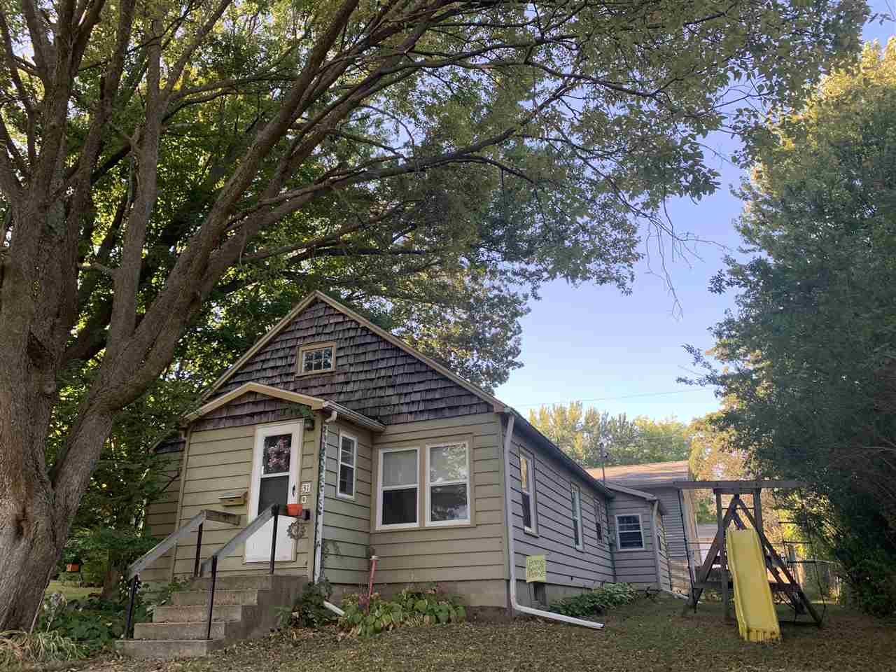 31 2nd Street W Riverside IA 52327
