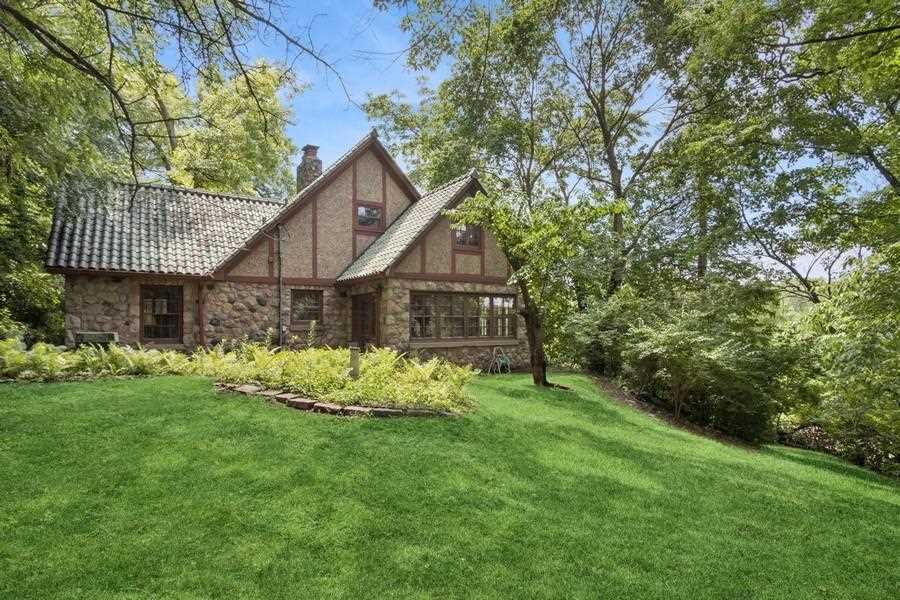 1818 N Dubuque Street Iowa City IA 52245