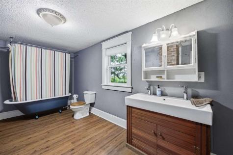 1059 210th Nichols IA 52766