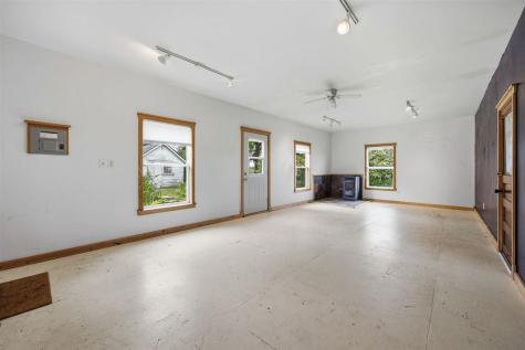 1059 210th Nichols IA 52766