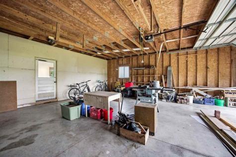 1059 210th Nichols IA 52766