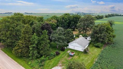 1059 210th Nichols IA 52766