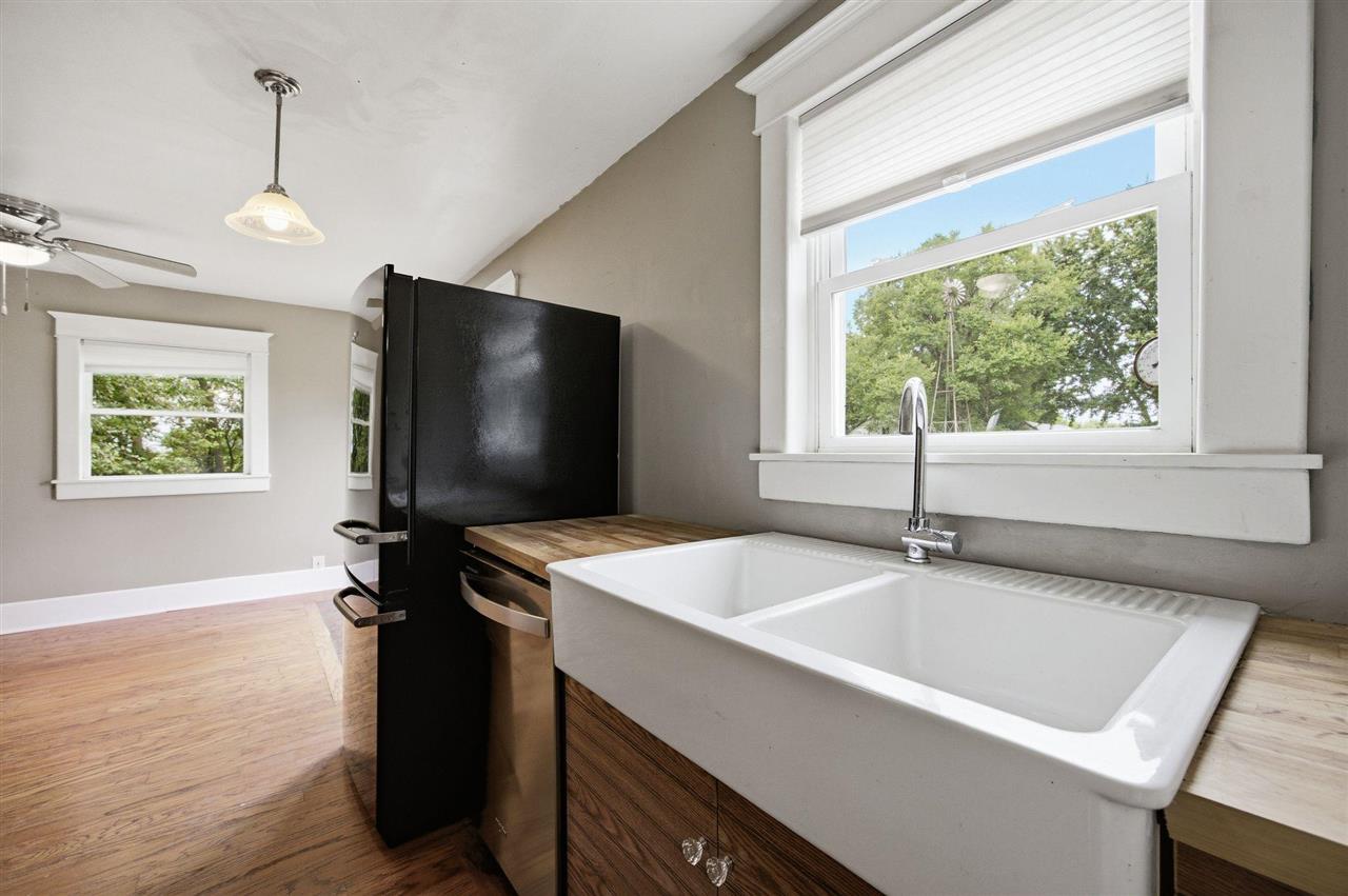 1059 210th Nichols IA 52766