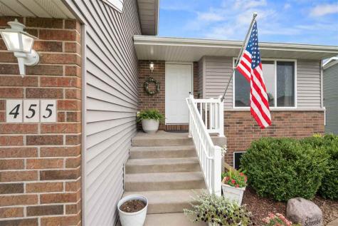 455 E Tartan Drive North Liberty IA 52317