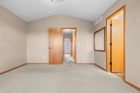 455 E Tartan Drive North Liberty IA 52317