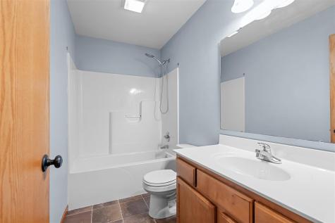 455 E Tartan Drive North Liberty IA 52317