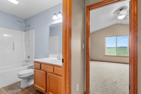 455 E Tartan Drive North Liberty IA 52317