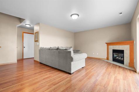 455 E Tartan Drive North Liberty IA 52317
