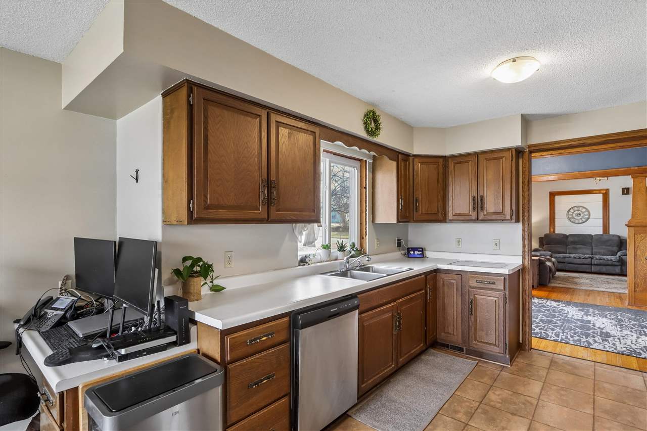 204 W Maple Street Williamsburg IA 52361