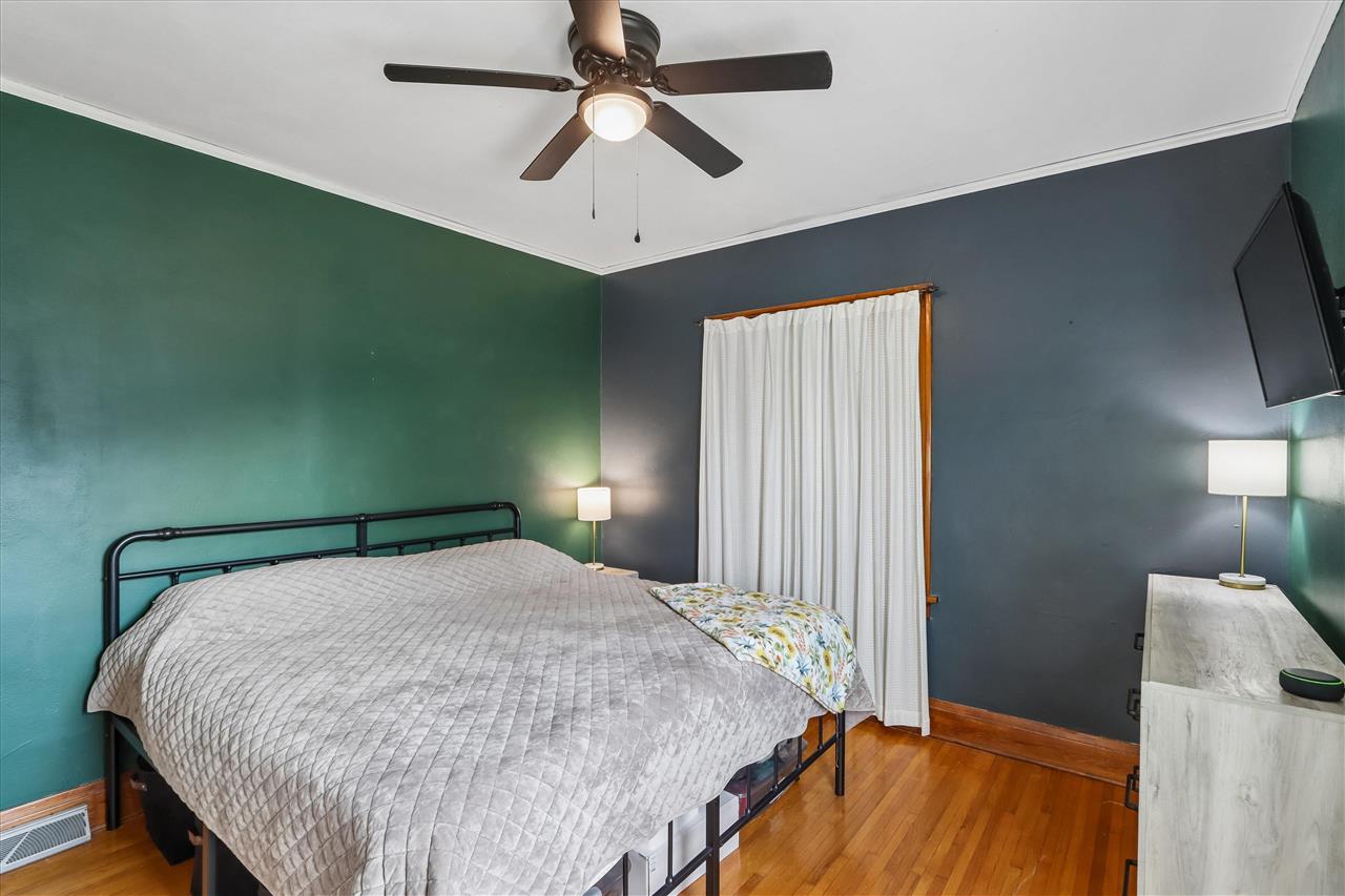 204 W Maple Street Williamsburg IA 52361