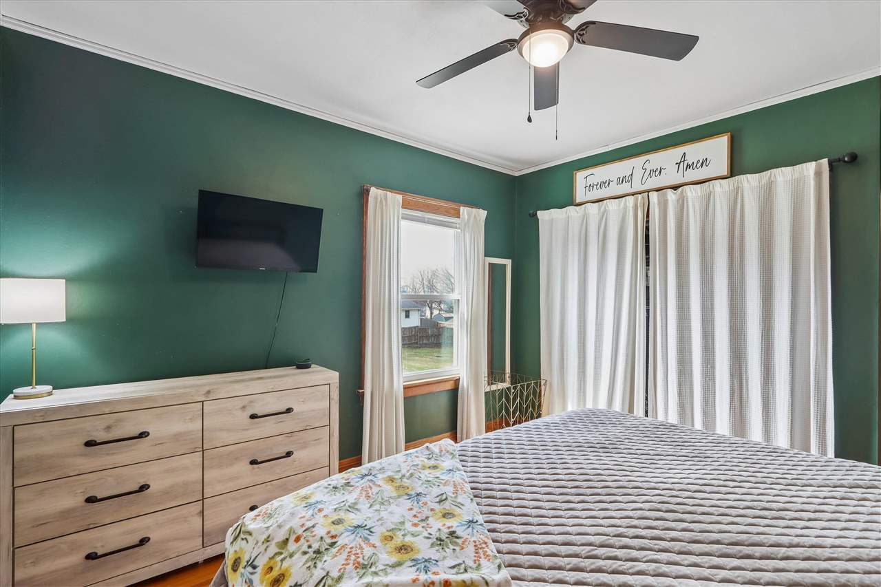 204 W Maple Street Williamsburg IA 52361