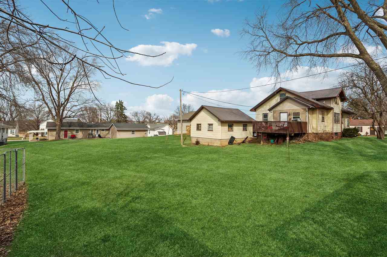 204 W Maple Street Williamsburg IA 52361