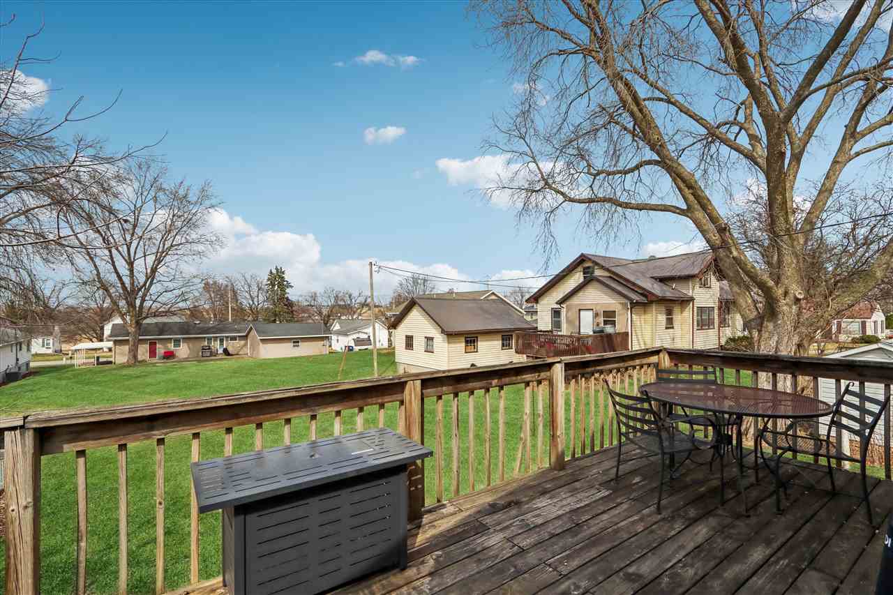 204 W Maple Street Williamsburg IA 52361