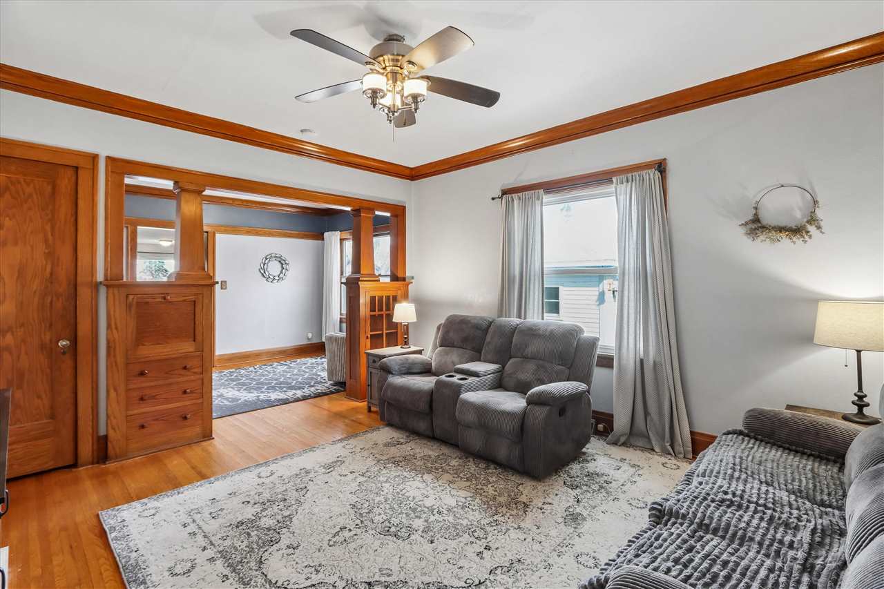 204 W Maple Street Williamsburg IA 52361