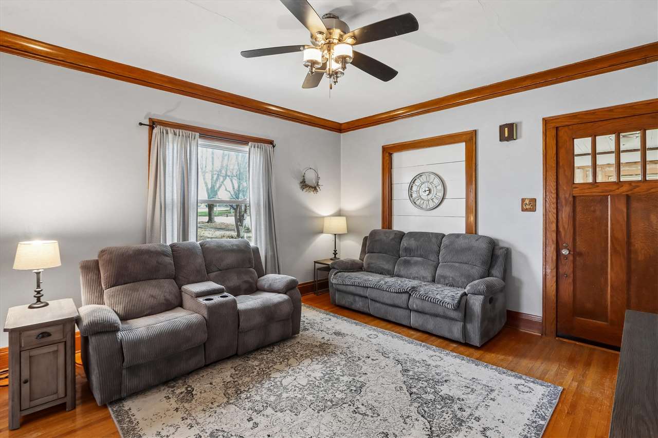 204 W Maple Street Williamsburg IA 52361
