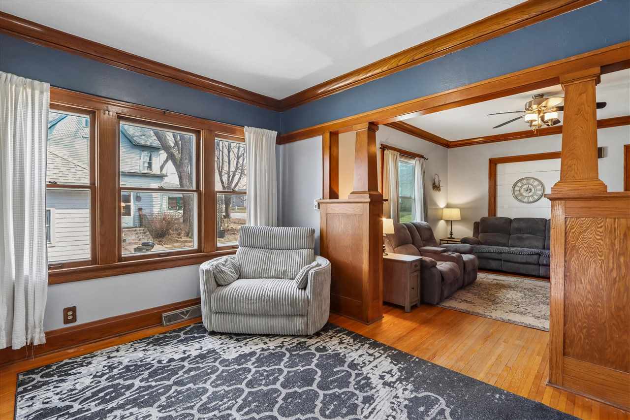 204 W Maple Street Williamsburg IA 52361