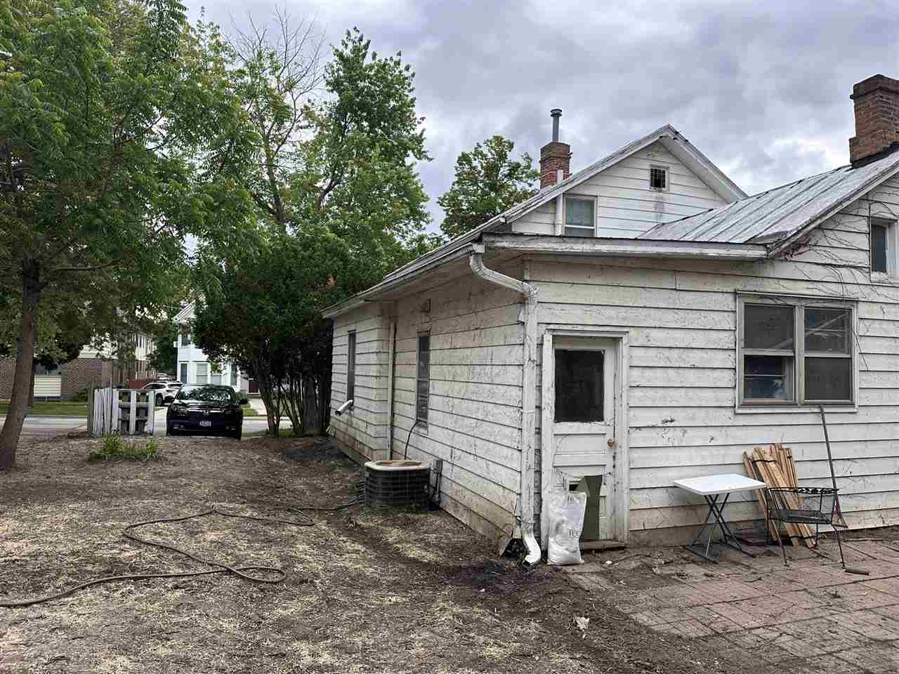 25 N Van Buren Iowa City IA 52245