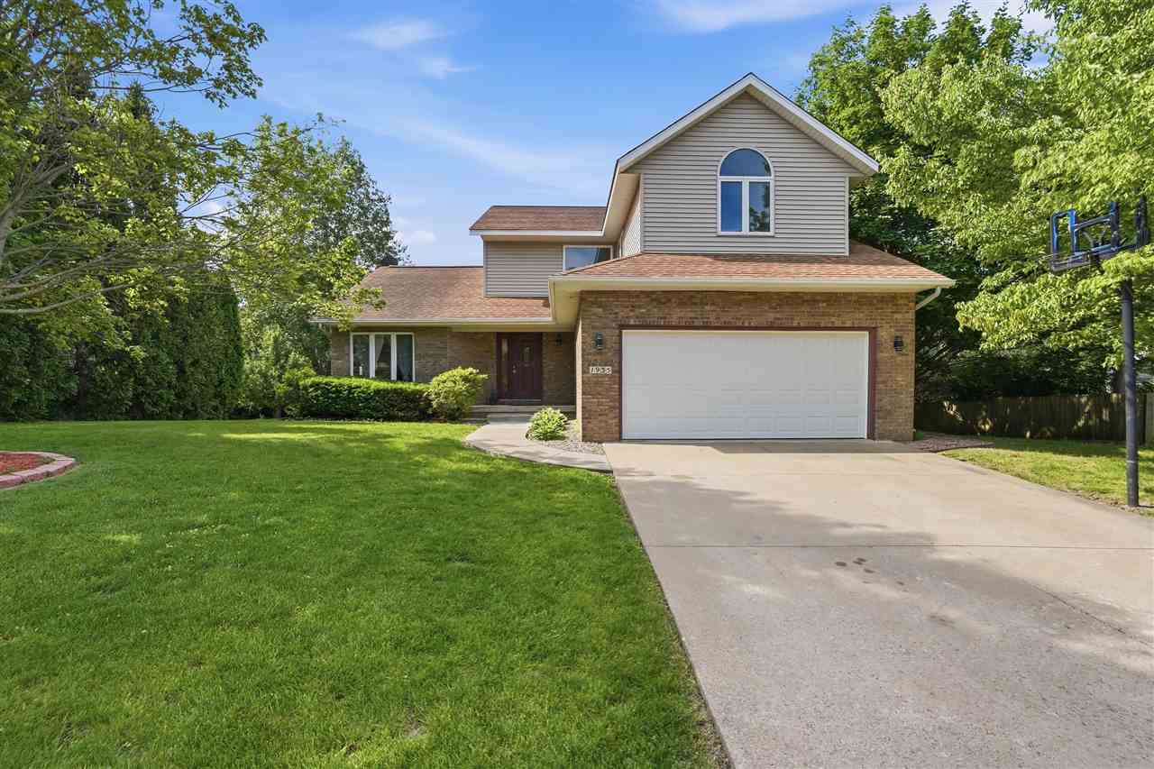1935 Flanigan Court Iowa City IA 52246