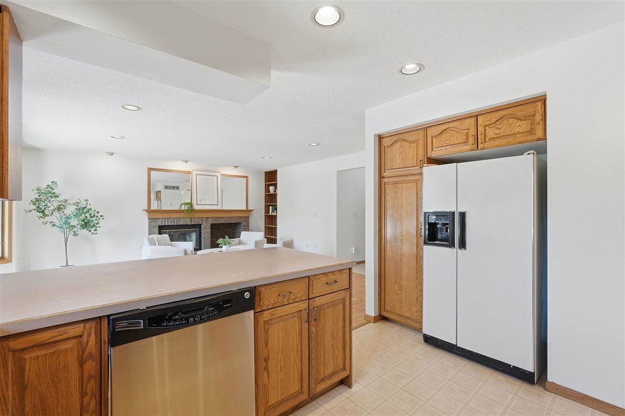 1935 Flanigan Court Iowa City IA 52246