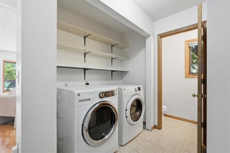 1935 Flanigan Court Iowa City IA 52246