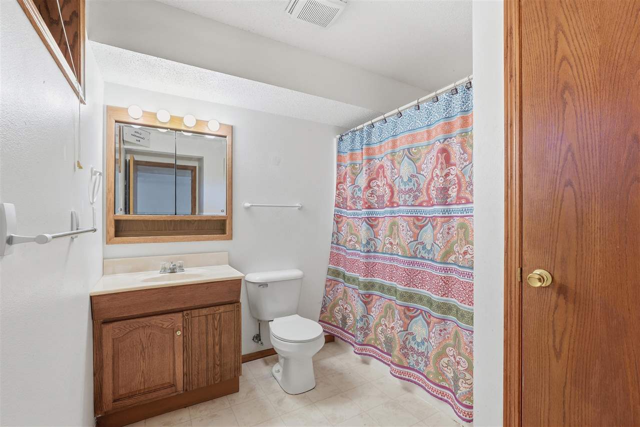1935 Flanigan Court Iowa City IA 52246