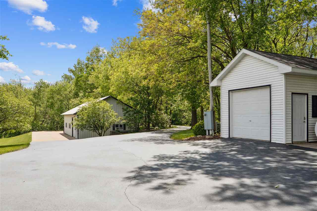 2545 F52 Trail Parnell IA 52325