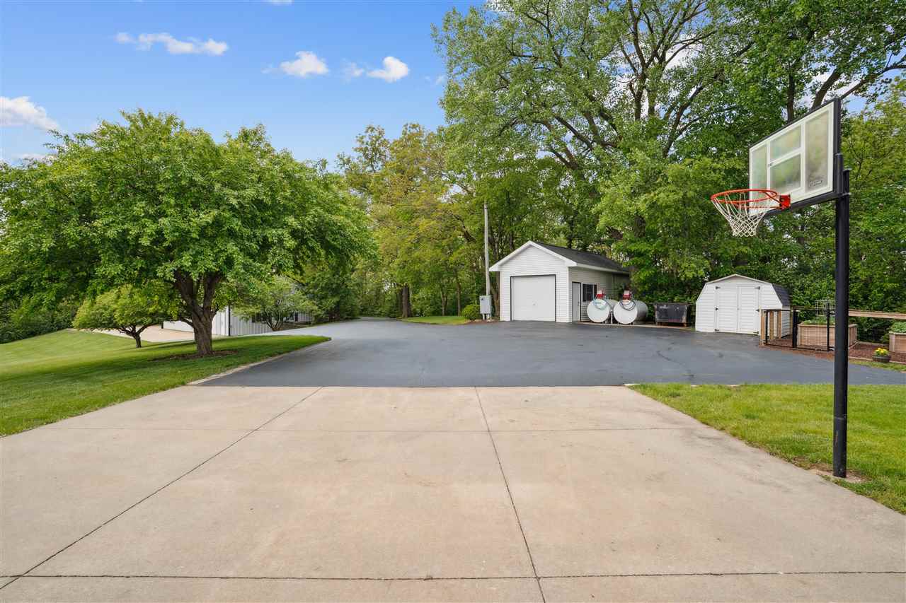 2545 F52 Trail Parnell IA 52325