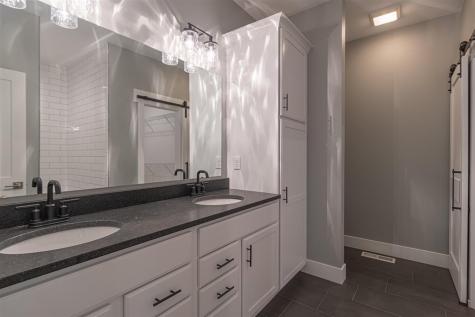 3067 Ridgeview Circle Coralville IA 52241