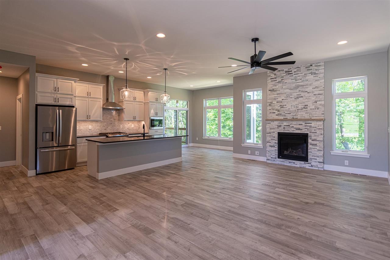 3067 Ridgeview Circle Coralville IA 52241