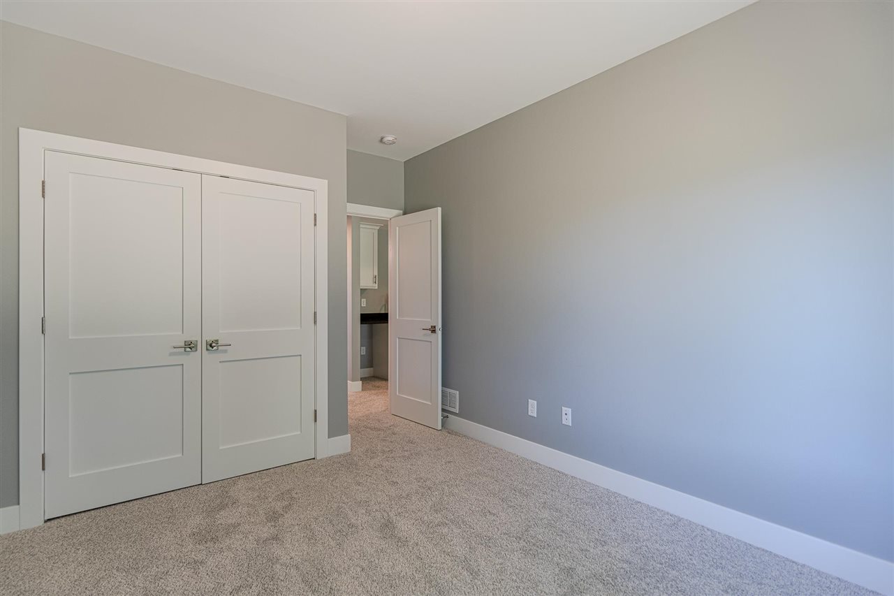3067 Ridgeview Circle Coralville IA 52241