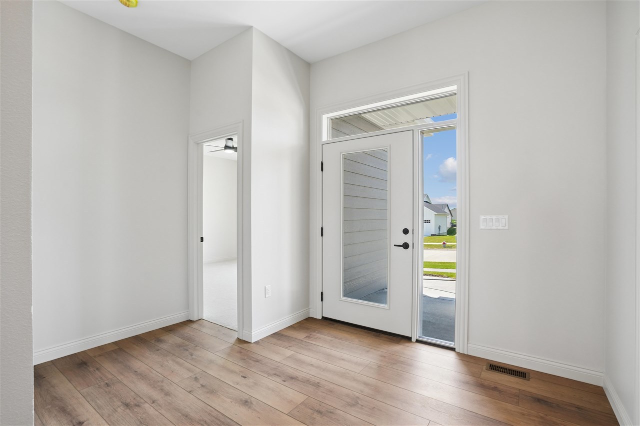 702 Lakeview Court Tiffin IA 52340