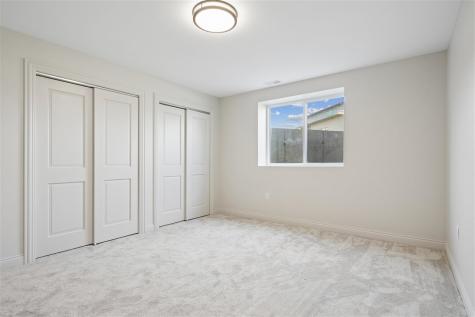702 Lakeview Court Tiffin IA 52340